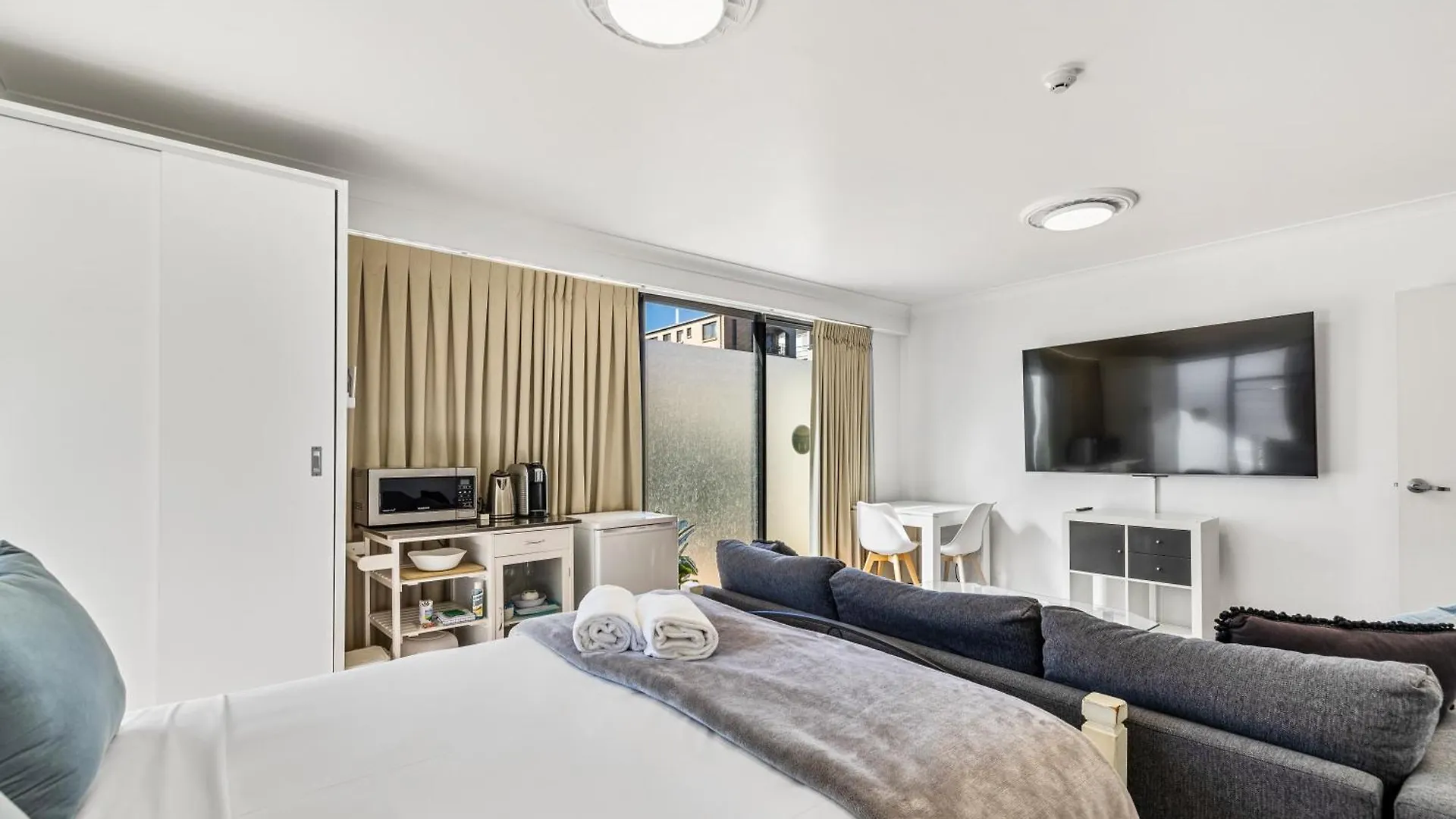 Aparthotel Belaire Place Motel Apartments Caloundra