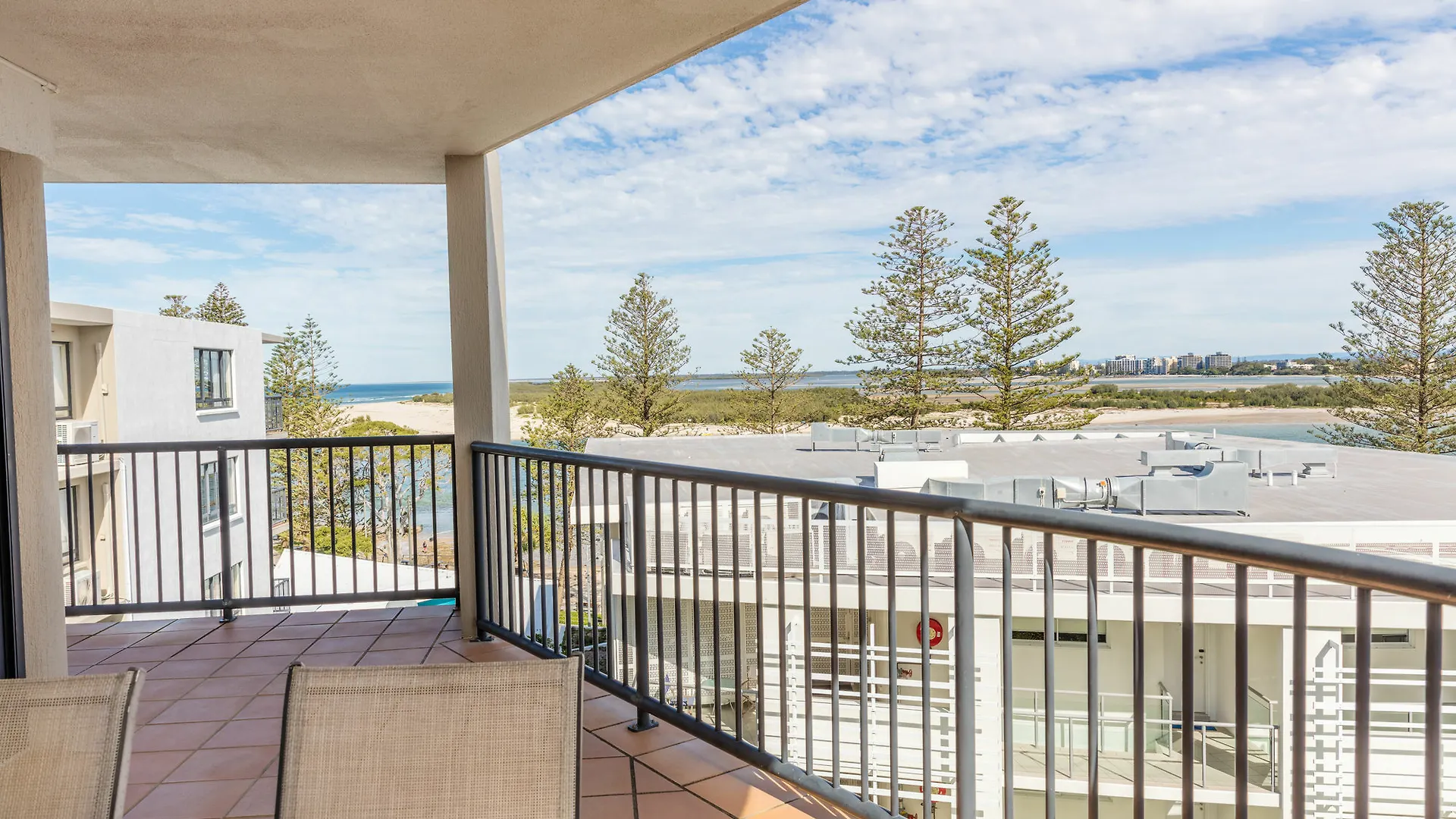 Aparthotel Belaire Place Motel Apartments Caloundra