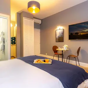 https://les-appartements-chics-du-vieux-port.fr-provencehotel.com